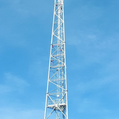 Σωληνοειδές πυρίμαχο χάλυβα 3 ποδιών Telecom Tower Ανεκτικό σε υψηλή θερμοκρασία για βιομηχανική ζώνη