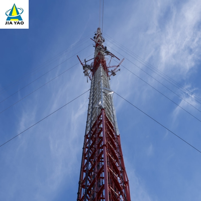 42 45M Q355 Steel Guyed Antenna Tower Γρήγορη ανάπτυξη για Remote Mine Telecom
