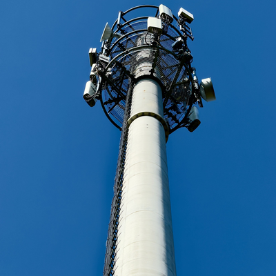 20m-40m Βιομηχανικού βαθμού Monopole Telecom Tower με εσωτερική σκάλα αναρρίχησης και πλατφόρμα συντήρησης για σταθμό βάσης Urban Smart City