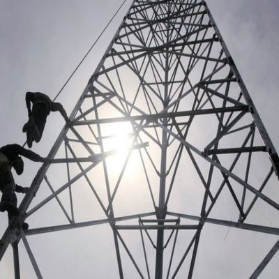 Q255B Q355B Q420B Σχεδιασμός 3 ποδιών γωνιακός πύργος χάλυβα Πύργος τηλεπικοινωνιών