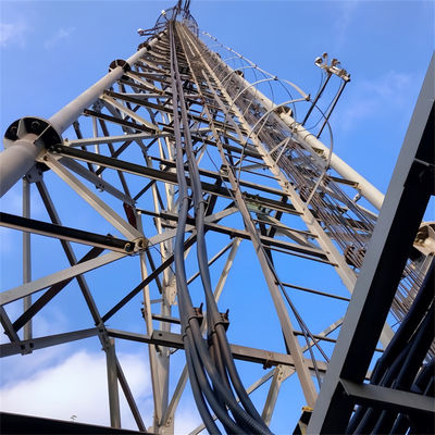 Ζυγισμένα ασύρματα 4G GSM Τηλεπικοινωνίες Μικροκυμάτων Αντένα Ραδιοκυμάτων Ατσάλι Τριγωνικοί Πύργοι
