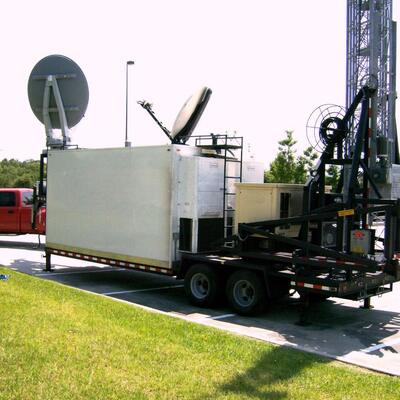 Εξωτερικός τηλεσκοπικός γαλβανισμένος χάλυβας 15 20 30M 5G 4G Wifi σήμα έκτακτης ανάγκης ενισχυτής Πύργος επικοινωνίας