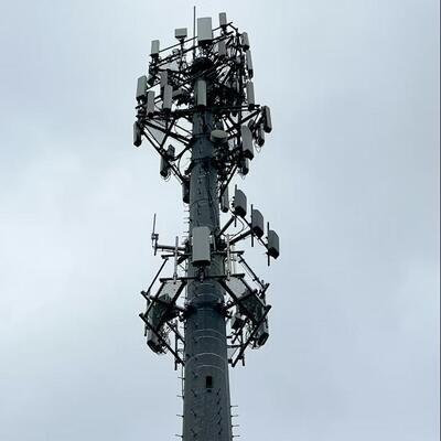 20 Μικρός Πύργος Κυψέλης 35M Μονόπολος 5G χιλιοστών κυμάτων Συμπαγής σχεδίαση για αστική περιοχή υψηλής πυκνότητας