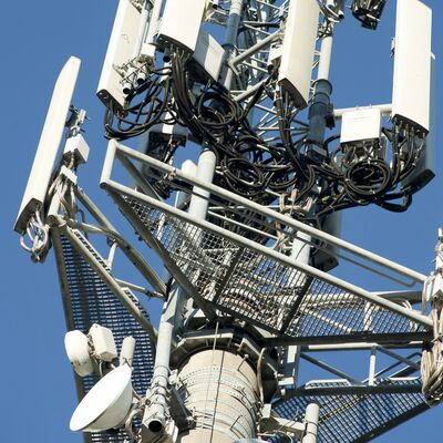 20 Μικρός Πύργος Κυψέλης 35M Μονόπολος 5G χιλιοστών κυμάτων Συμπαγής σχεδίαση για αστική περιοχή υψηλής πυκνότητας