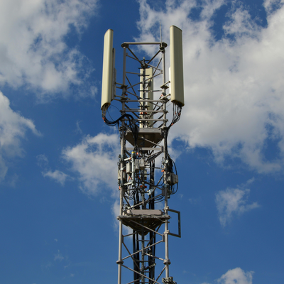 18M 42M 3 Leg Tubular Mountain Anti-shock Tower Telecom 9 Επίπεδο για περιοχή μεγάλου υψομέτρου